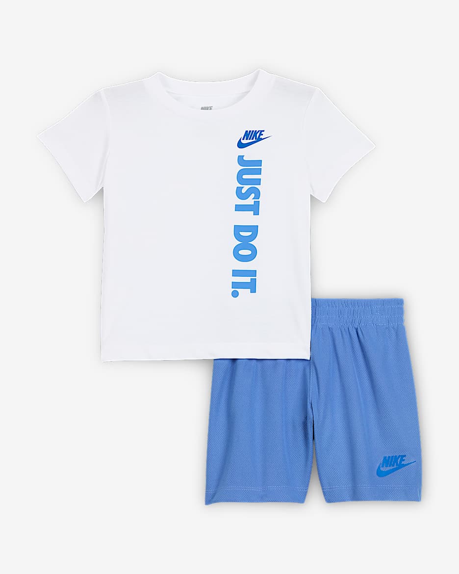 Zestaw T-shirt i spodenki z grafiką dla niemowląt Nike (12